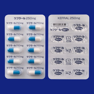 ケフラールカプセル250mg 100カプセル (共和薬品工業)